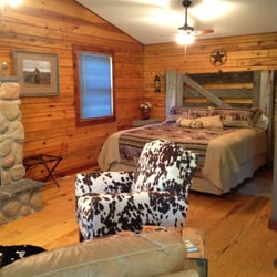 Fair Winds - Our popular king suite, Long X Trail.