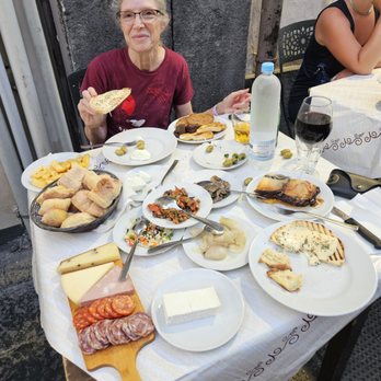 Trattoria Da Mario - How Many Appetizers Can Fit On One Table? - Sicilian Near Me - Catania, Connecticut