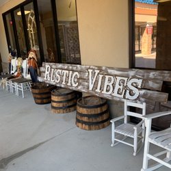 Rustic Vibes - Front of store