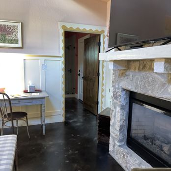The Trueheart Hotel - Hotels Near Me - Fredericksburg, Texas The Trueheart Hotel - Hotels Near Me - Fredericksburg, Texas