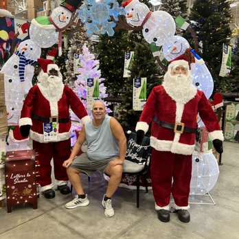 Lowe's Home Improvement - Christmas ready in September - Hardware Stores Near Me - Miami, Florida Lowe's Home Improvement - Christmas ready in September - Hardware Stores Near Me - Miami, Florida