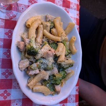 Tony & Elaine’s - Chicken Broccoli Ziti - Italian Near Me - Boston, Massachusetts Tony & Elaine’s - Chicken Broccoli Ziti - Italian Near Me - Boston, Massachusetts