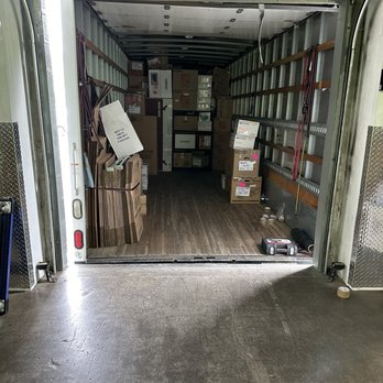 GOAT MOVERS - Truck being loaded - Movers Near Me - Vancouver, Washington