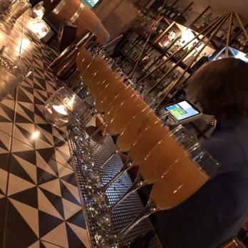 Sasha Bar - Cocktail Bars Near Me - Barcelona, B