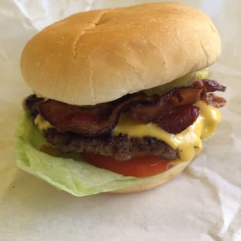 7taco - Good service, perfect size burger and it was really cheap.  Two burgers, fries and a drink for 12 bucks.  You can't beat that. - Tacos Near Me - Houston, Texas