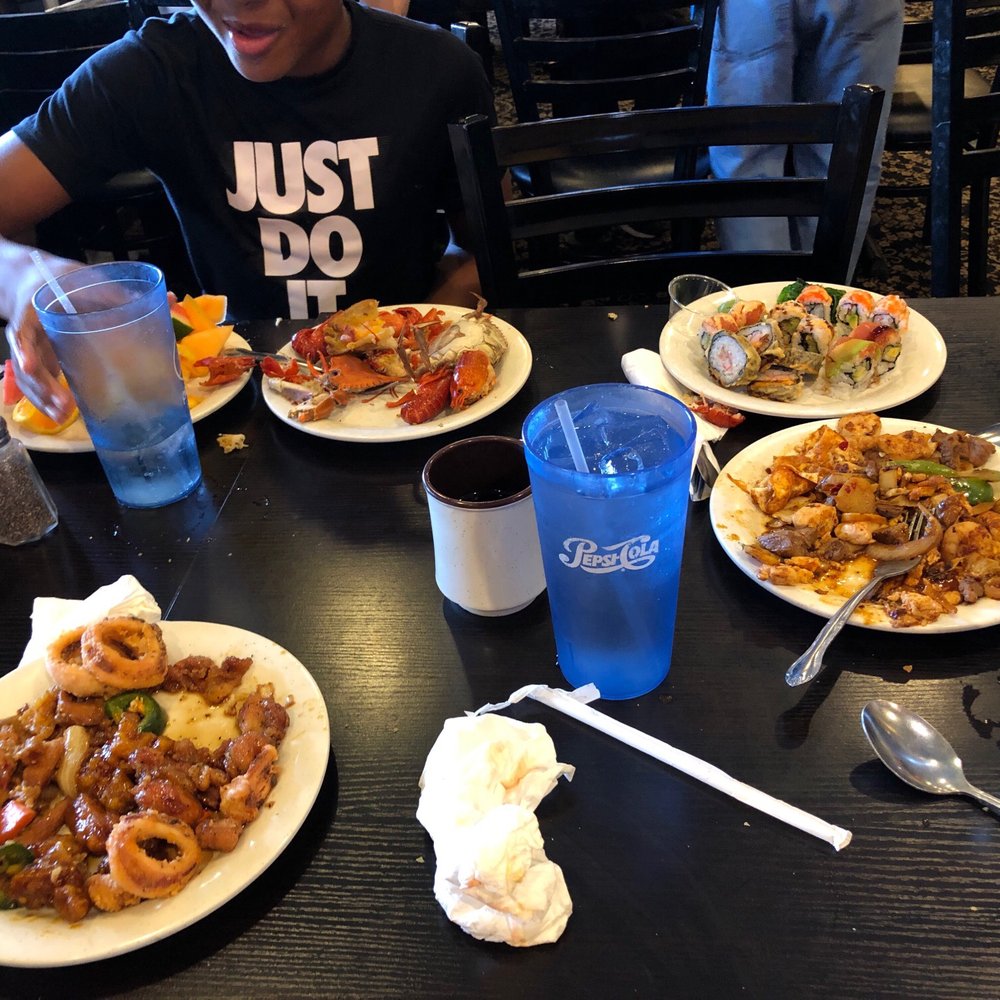 Yoki Buffet - Buffet assortment. That napkin has chewed food in it. It was cold, old, and not good. - Buffets Near Me - Louisville, Kentucky