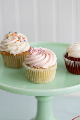 Petunia's Pies & Pastries by null