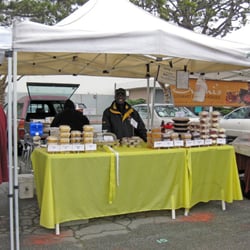 Charlie Frank's Pies - At the Stonestown FM