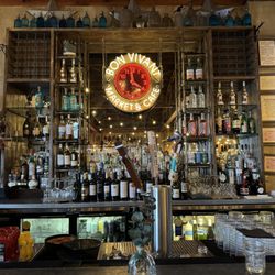 Bon Vivant Market & Cafe