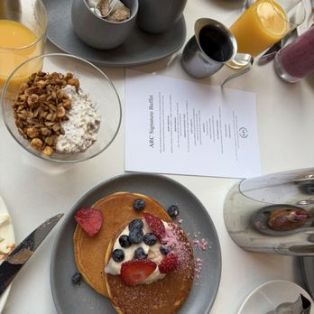 ARC Restaurant - Breakfast buffet - Canadian (New) Near Me - Vancouver, British Columbia ARC Restaurant - Breakfast buffet - Canadian (New) Near Me - Vancouver, British Columbia