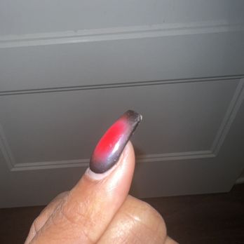 Buckhead Nail Lounge - You can see that the acrylic is heavy and the polish doesn't even cover the whole nail - Nail Salons Near Me - Atlanta, Georgia