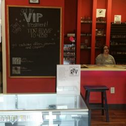 Rocky Top Vapor - Everyone here is really helpful.alot of flavors to choose from
