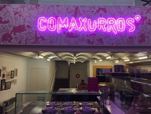 Comaxurros* - The Fried Community - Muntaner by null
