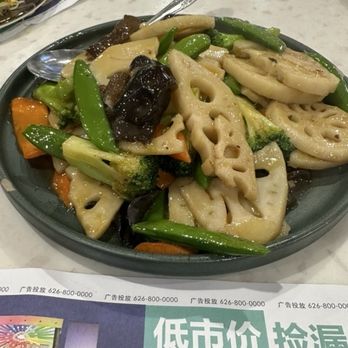 Delicious Food Corner - Diamond Bar - Lotus root, black fungus & mixed vegetables - Hong Kong Style Cafe Near Me - Diamond Bar, California