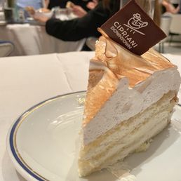 Vanilla Meringue Cake