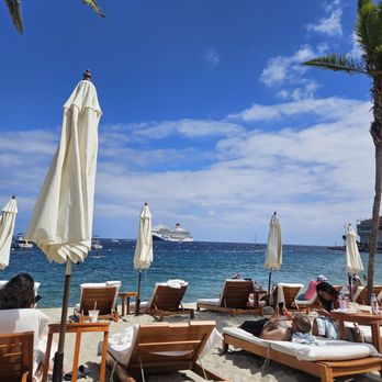 Descanso Beach Club - Our view - New American Near Me - Avalon, California