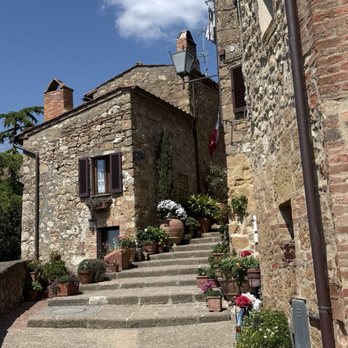 Pienza - Landmarks & Historical Buildings Near Me