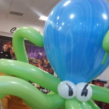 Great Scotts Eatery - Kids love the talented Balloon Artist - Diners Near Me - Denver, Colorado Great Scotts Eatery - Kids love the talented Balloon Artist - Diners Near Me - Denver, Colorado