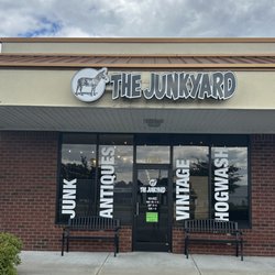 The Junkyard Market