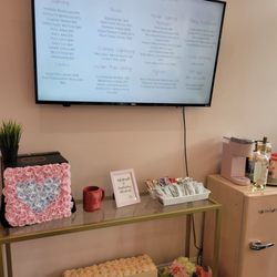 Glam Body Sugaring Boutique - Waiting area