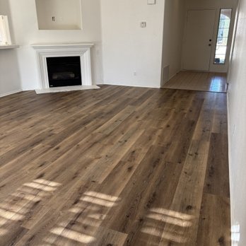 Iconic Floors & More - Flooring in living room, color A08 - Flooring Near Me - Hemet, California Iconic Floors & More - Flooring in living room, color A08 - Flooring Near Me - Hemet, California