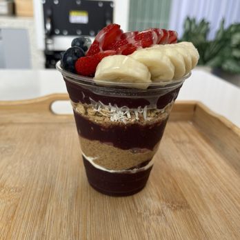 Oakberry Acai - Create your own Acai Bowl - Classic (12 oz) - Acai Bowls Near Me - Los Angeles, California