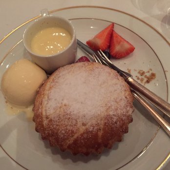 外國記者會 - American Apple pie w/ vanilla sauce. Scoop of vanilla ice cream is extra $20HK. - Social Clubs Near Me - Hong Kong, HK