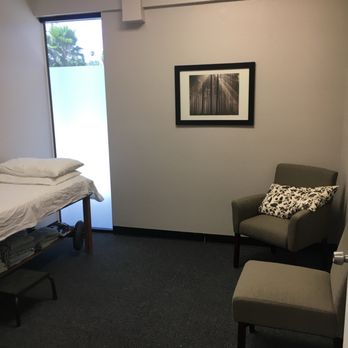 Yuen Acupuncture - Treatment room - Acupuncture Near Me - Redlands, California Yuen Acupuncture - Treatment room - Acupuncture Near Me - Redlands, California