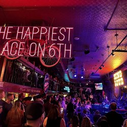 Pete's Dueling Piano Bar