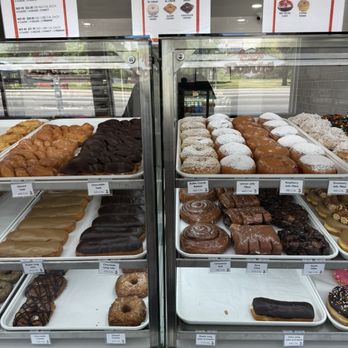 Randy's Donuts - Donuts Near Me - Fresno, California Randy's Donuts - Donuts Near Me - Fresno, California