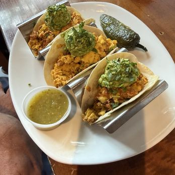 Canela Cafe - Breakfast & Brunch Near Me - Milwaukee, Wisconsin