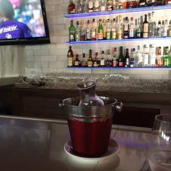 Casa Rolandi - Nice ice buckets for the wine by the glass - Italian Near Me - Cancún, ROO Casa Rolandi - Nice ice buckets for the wine by the glass - Italian Near Me - Cancún, ROO