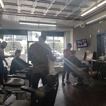 Rockstar Barbershop - Excellent ambience - Barbers Near Me - Chicago, Illinois Rockstar Barbershop - Excellent ambience - Barbers Near Me - Chicago, Illinois