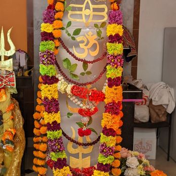 Rupini's Garlands - Florists Near Me Rupini's Garlands - Florists Near Me