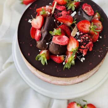 Klean Sweets - Dark Chocolate & Strawberry - Food Delivery Services Near Me