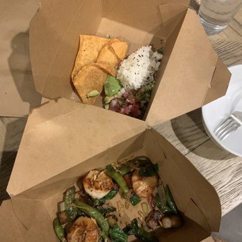 The Fed - Pan seared sea scallops (supposedly) and the poke bowl. - New American Near Me - Clarkston, Michigan