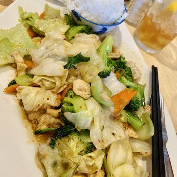 ZOMO Asian + American Eatery - Vietnamese Near Me - Englewood, Colorado