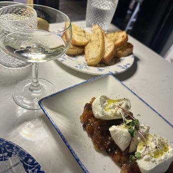The Foxtail on the Lake - Fig & burrata - Seafood Near Me - Des Plaines, Illinois