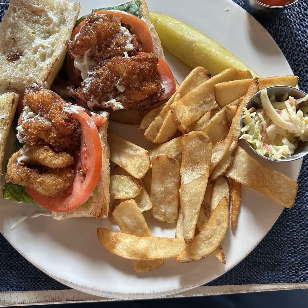 Schultzy's Restaurant - Shrimp po' boy - Seafood Near Me - Bayville, New York
