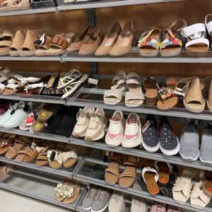 TJ MAXX / HOMEGOODS - Updated May 2025 - 12 Photos & 41 Reviews - 7349