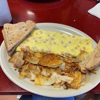 The Wooden Spoon Diner - Breakfast & Brunch Near Me - Brandon, Florida