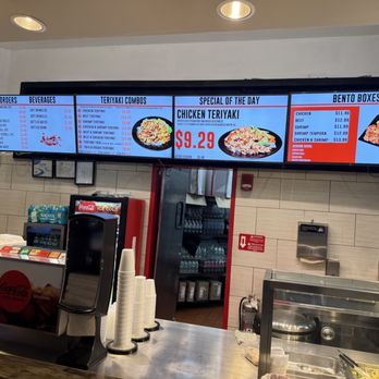 Restaurants Near Fashion Outlet Mall Rosemont 2026.SAKURA JAPAN - Updated December 2025 - 10 Photos - 5220 Fashion Outlets ...