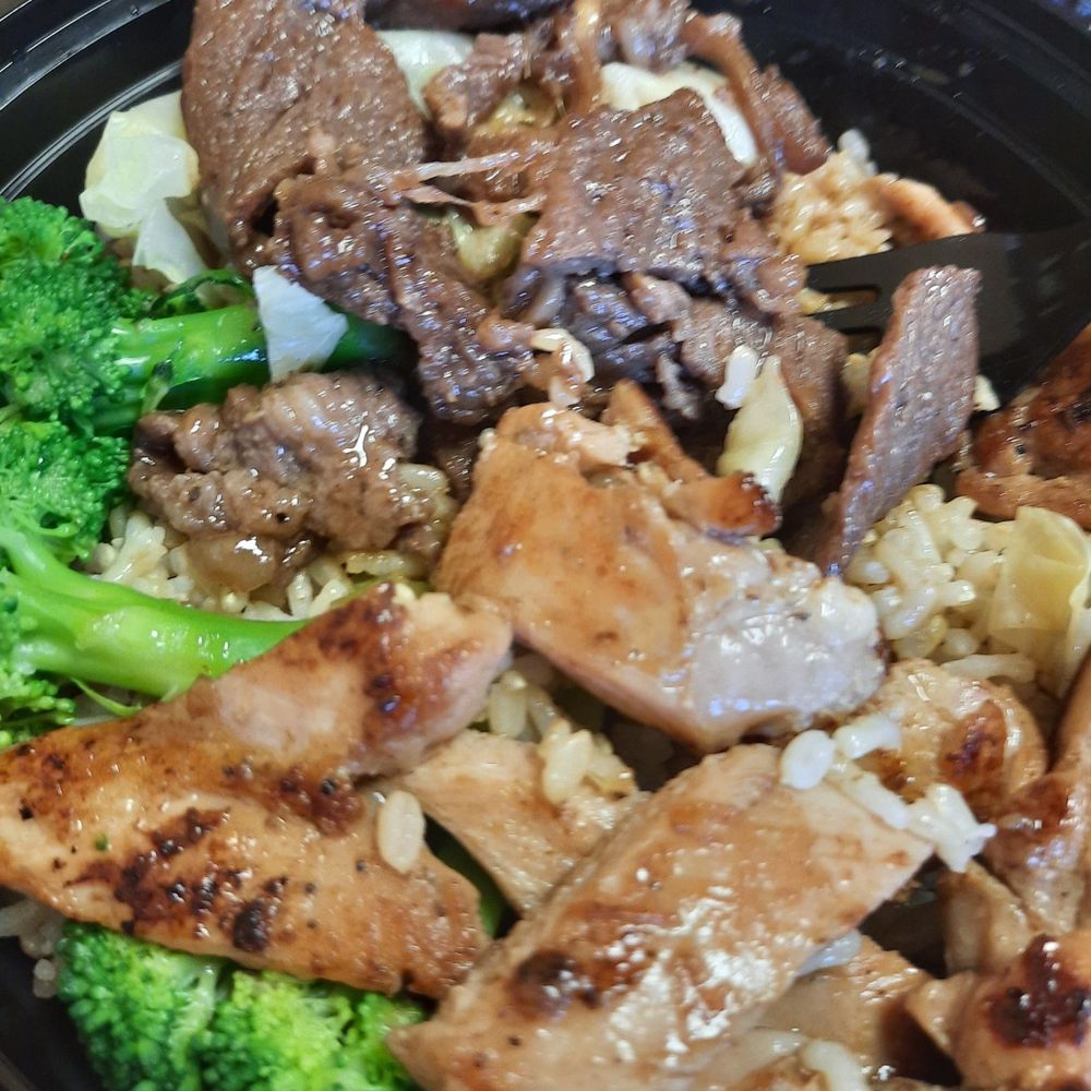 Kahu Hawaiian BBQ - Beef, chicken, brown rice and veggies. - Hawaiian Near Me - San Dimas, California Kahu Hawaiian BBQ - Beef, chicken, brown rice and veggies. - Hawaiian Near Me - San Dimas, California