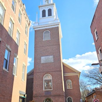 Boston A to Z - "One if by land, two if by sea" and "two" it was. - Historical Tours Near Me Boston A to Z - "One if by land, two if by sea" and "two" it was. - Historical Tours Near Me