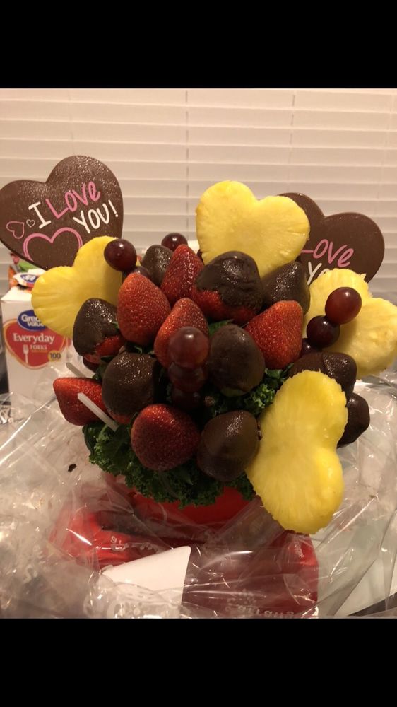 EDIBLE ARRANGEMENTS 207 Crossroads Blvd, Cary, North Carolina Gift