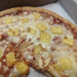 2 Ton Tony's Pizza - Pineapple and garlic
