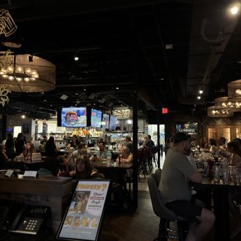 Thirsty Lion - Desert Ridge - Inside - American Near Me - Phoenix, Arizona