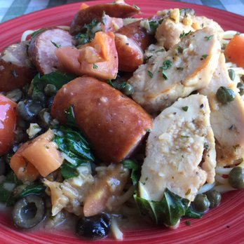 Win-Spuntino - Chicken and sausage pasta - Italian Near Me - Honolulu, Hawaii