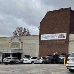 Gallucci's Italian Foods - Front entrance