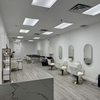 Saif Lashes - The inside of the salon I got a picture for my Pinterest - Eyebrow Services Near Me - Pickering, Ontario